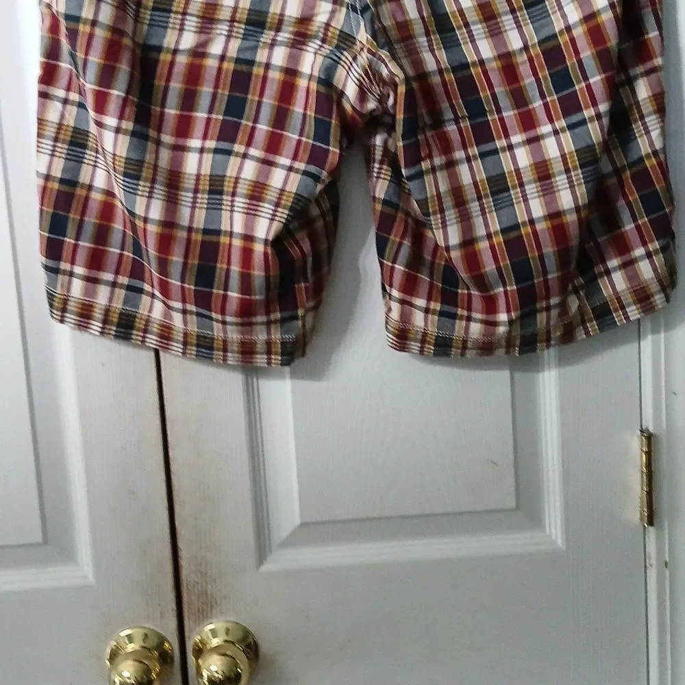 GAP Plaid  Flat Front Shorts navy blue red maroon white yellow Sz 35 EUC
